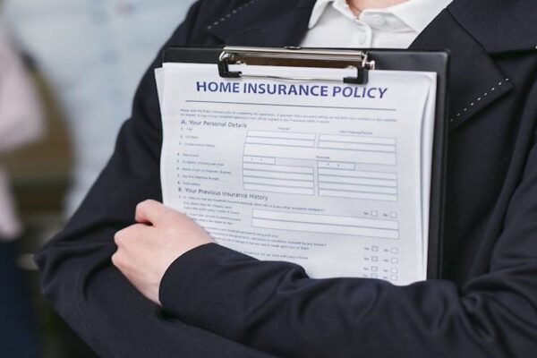 The Essential Guide to Choosing the Right Home Insurance Policy.