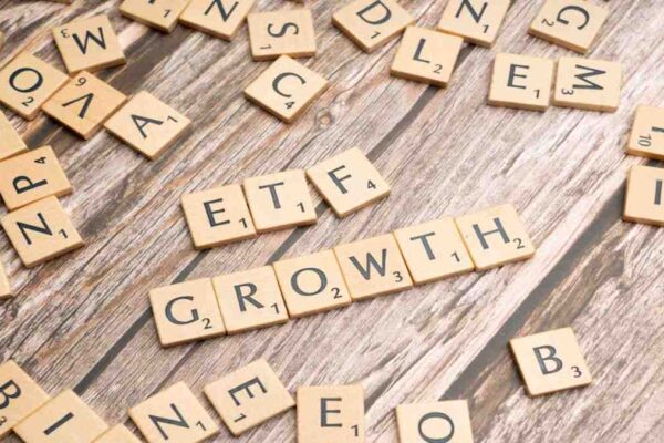 ETFs vs. Mutual Funds: Choosing the Best Investment Vehicle for Your Goals