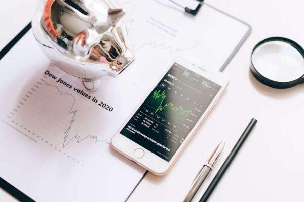 Advanced cash flow optimization strategies for SaaS founders scaling personal wealth. - Featured Image