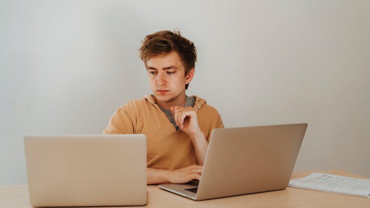 Advanced Tax Deductions for US Digital Nomads Earning Through Multiple International Platforms - Featured Image