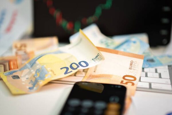 Architecting an automated multi-account capital allocation system for tax-efficient wealth growth for USA-based digital entrepreneurs. - Featured Image