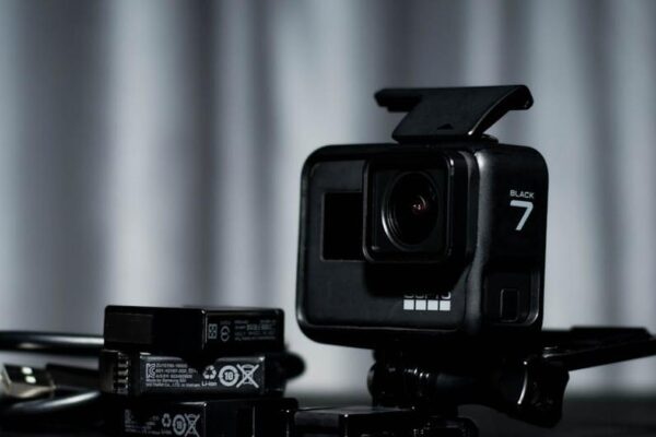 Best Action Cameras for Mountain Biking: Image Stabilization and Battery Life - Featured Image