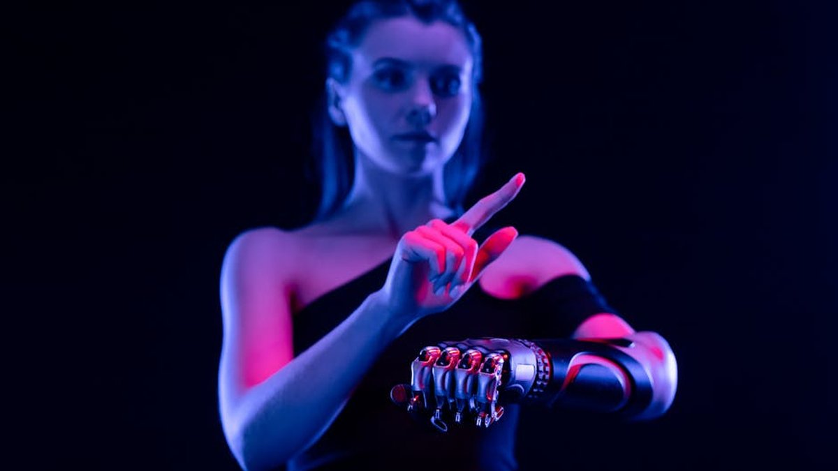 Beyond RPA: Designing Hyperautomation Roadmaps for Enterprise-Level Supply Chain Optimization - Featured Image