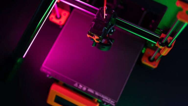 Budget-Friendly 3D Printers for Hobbyists: Resin vs. FDM Technologies