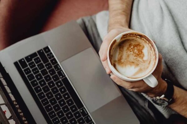 Building a diversified digital product portfolio for passive income in the USA. - Featured Image