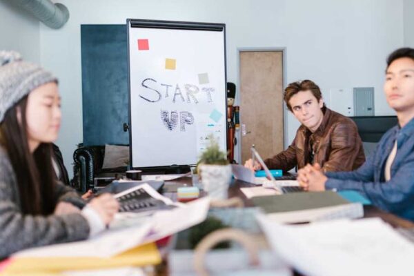 Building a Lean, Scalable MVP for USA Tech Startups: Beyond Basic Feature Sets - Featured Image