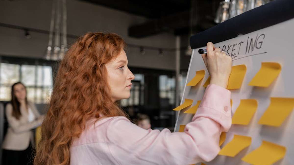 Building a Scalable Content Marketing Flywheel for B2B SaaS Lead Generation - Featured Image