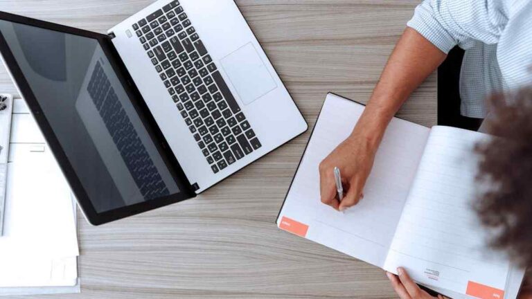 Building a successful dropservicing business targeting specific US niches.