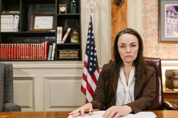 Choosing the right business insurance for a remote US digital consulting firm. - Featured Image