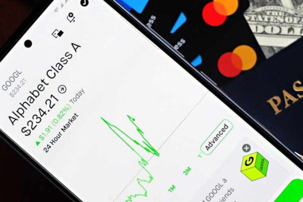 Crafting a Multi-Asset Class Portfolio Using Real Estate Crowdfunding Platforms in the USA - Featured Image