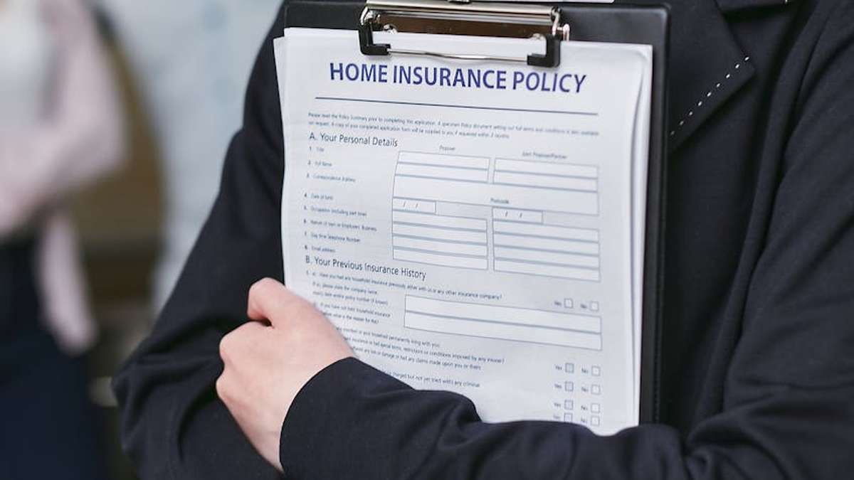 Cyber liability insurance costs vs. benefits for a small e-commerce startup handling customer data. - Featured Image