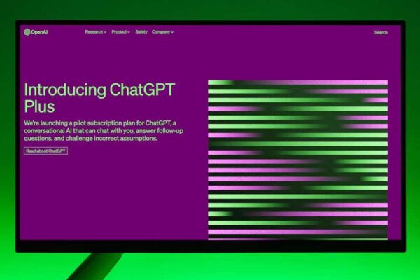Deploying Custom ML Models for Proactive Churn Prediction in SaaS Subscriptions. - Featured Image