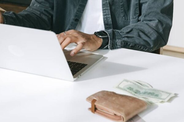 Diversifying payment gateways for US freelancers serving international clients. - Featured Image