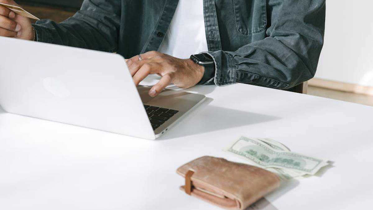 Diversifying payment gateways for US freelancers serving international clients. - Featured Image