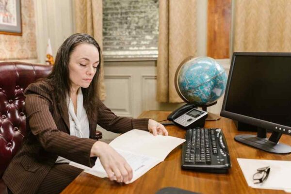 Ensuring HIPAA compliance for health and wellness digital coaching platforms in the US. - Featured Image