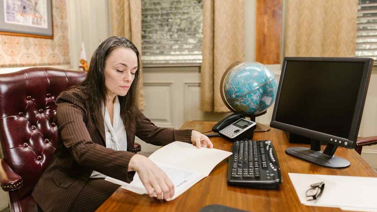 Ensuring HIPAA compliance for health and wellness digital coaching platforms in the US. - Featured Image