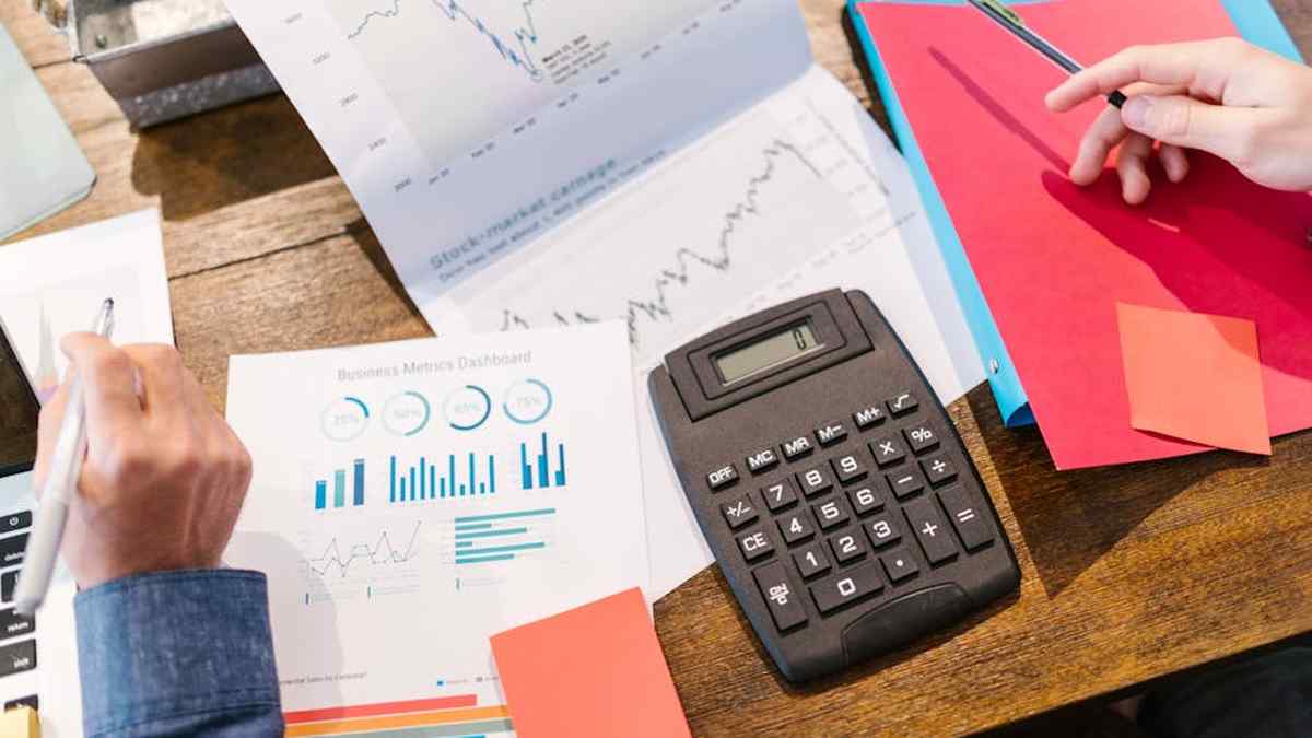 Evaluating Private Equity Fund-of-Funds for US Accredited Investors Seeking Diversification - Featured Image