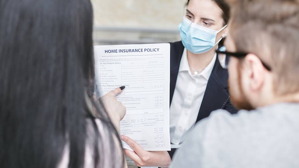 Evaluating professional liability insurance for independent IT consultants working with sensitive client data. - Featured Image