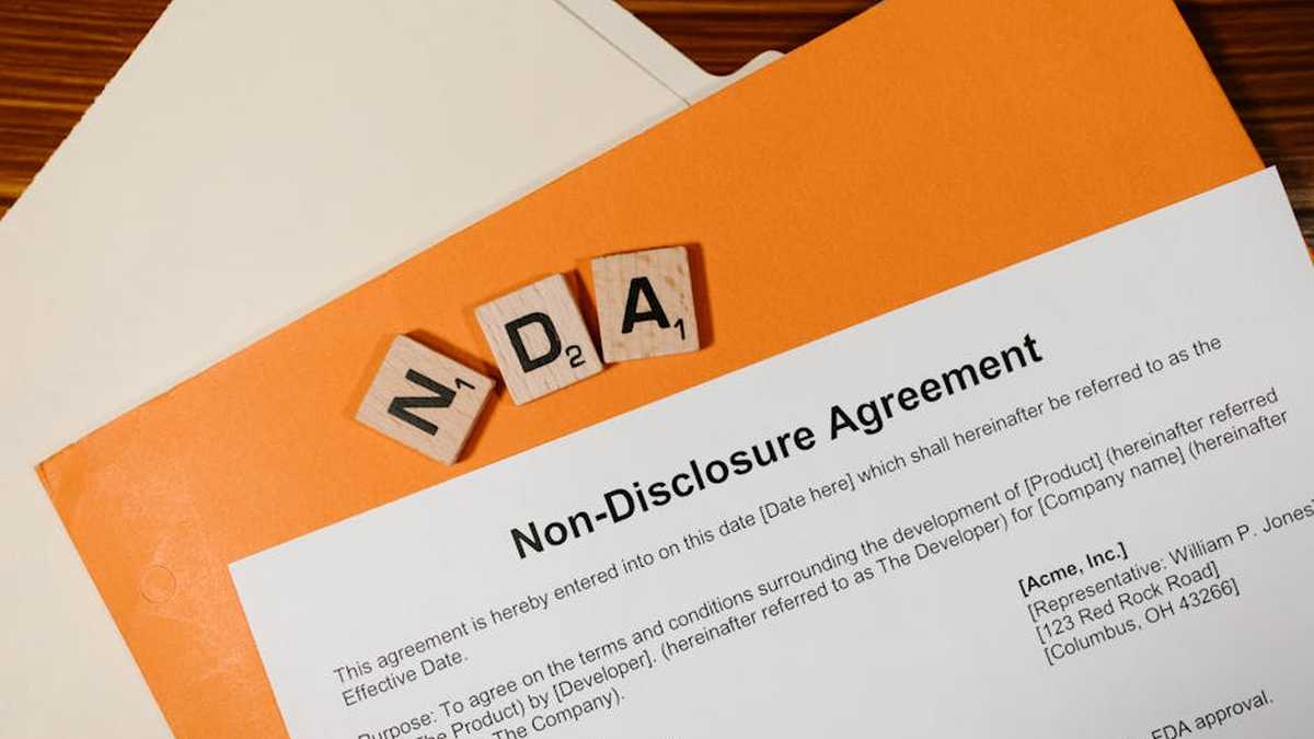 FTC disclosure requirements for affiliate marketers promoting digital products on social media. - Featured Image