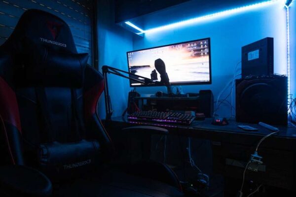 Gaming Desks with Integrated Cable Management and Monitor Mount Compatibility - Featured Image