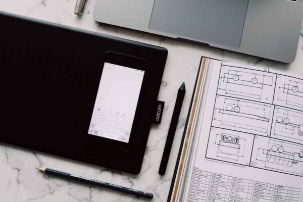 Graphics Tablets for Digital Artists: Wacom vs. Huion Pen Displays - Featured Image