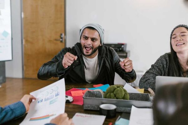 Hacking SaaS Product Adoption: A US Founder's Blueprint for Leveraging Micro-Communities and Dark Social Channels to Drive Early-Stage User Acquisition. - Featured Image