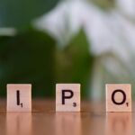 How to analyze venture capital deal flow and invest as an angel investor. - Featured Image