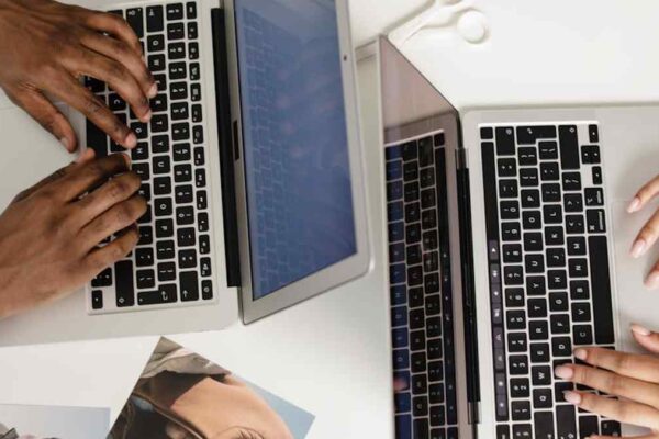 How to build a referral network for high-paying B2B clients in the US. - Featured Image