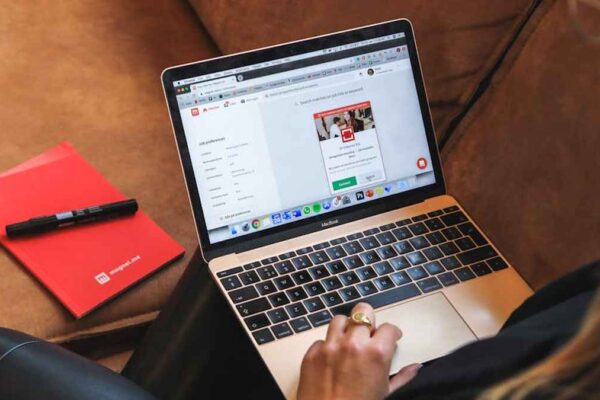 How US Freelancers Are Leveraging AI-Powered Proposal Automation on Niche Platforms to Secure High-Ticket B2B Contracts - Featured Image