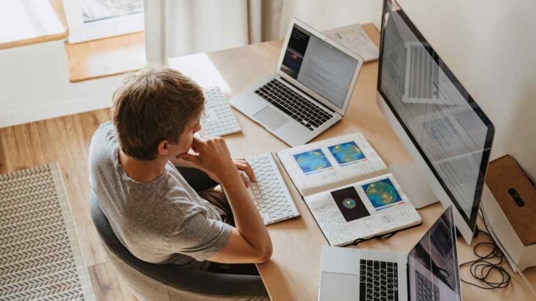 Jira Software vs. Linear.app: Project Tracking for High-Growth US Software Development Teams.