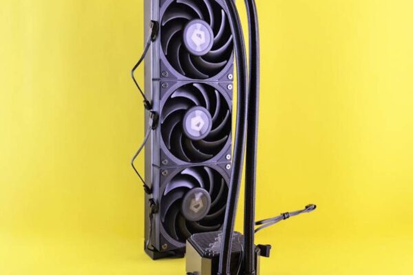 Laptop Cooling Pads for Gaming Laptops: Temperature Drop and Fan Noise Review - Featured Image