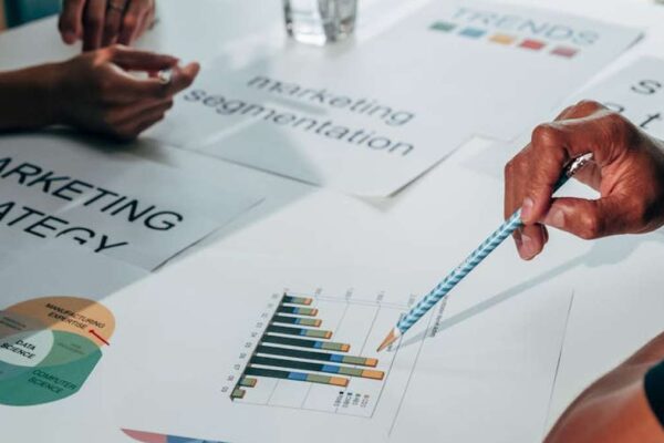 Lean B2B SaaS Customer Acquisition Strategies for Under $5k MRR - Featured Image