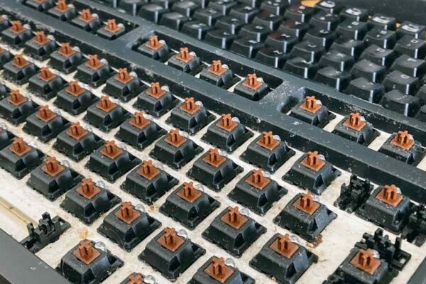 Mechanical Keyboards with Hot-Swappable Switches for Customization Enthusiasts - Featured Image