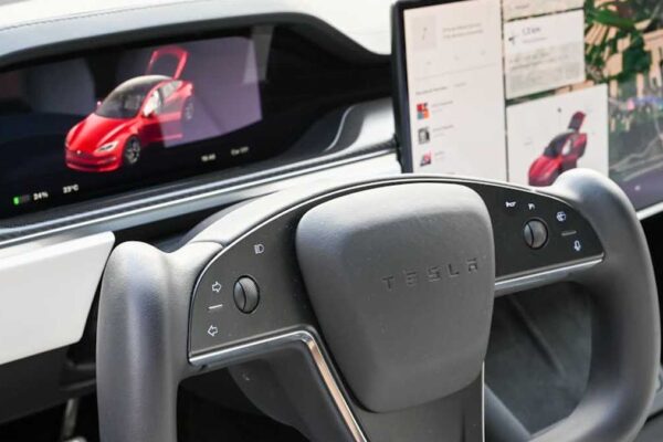 Mural for Distributed UX/UI Design Teams: A Hands-On Performance & Figma Integration Comparison - Featured Image