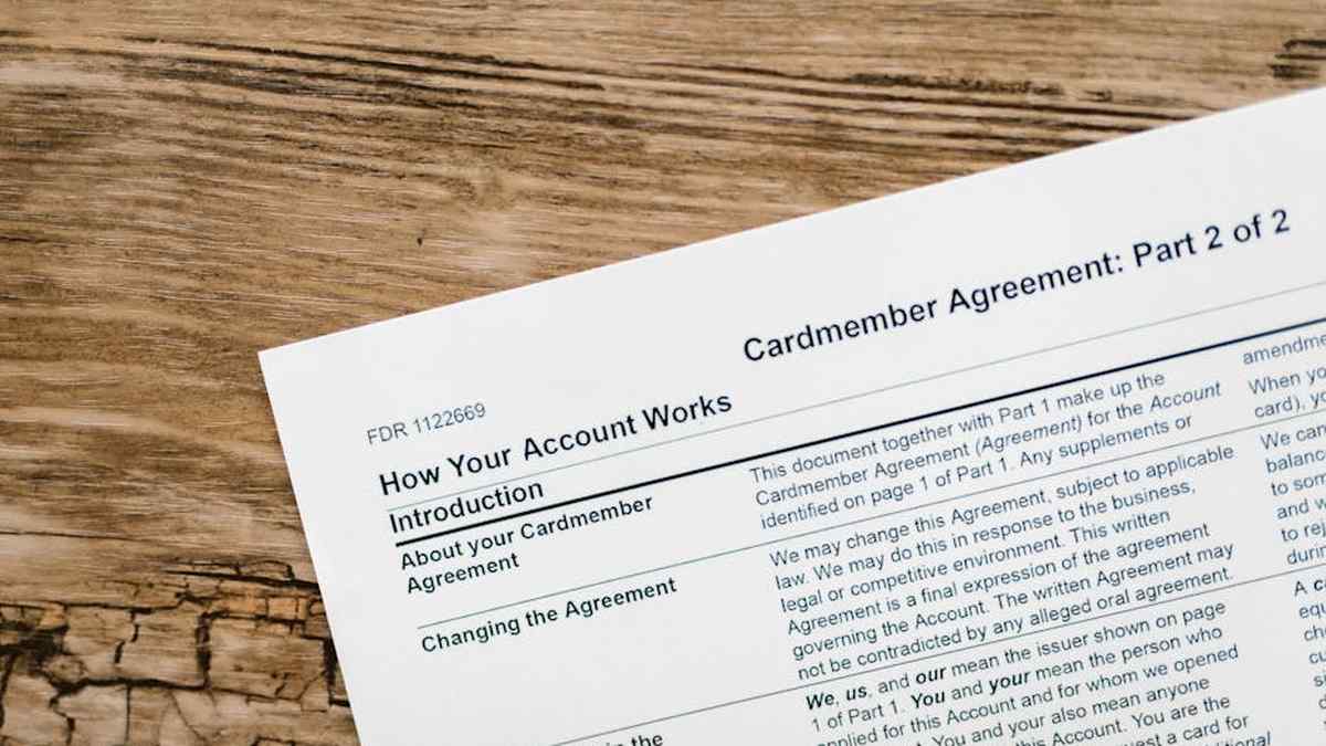 Navigating health insurance subsidies and tax credits for early retirees on the ACA marketplace. - Featured Image