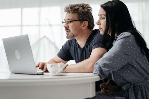 Optimizing Your Upwork Profile for High-Ticket SaaS Consulting Gigs in the US Market - Featured Image