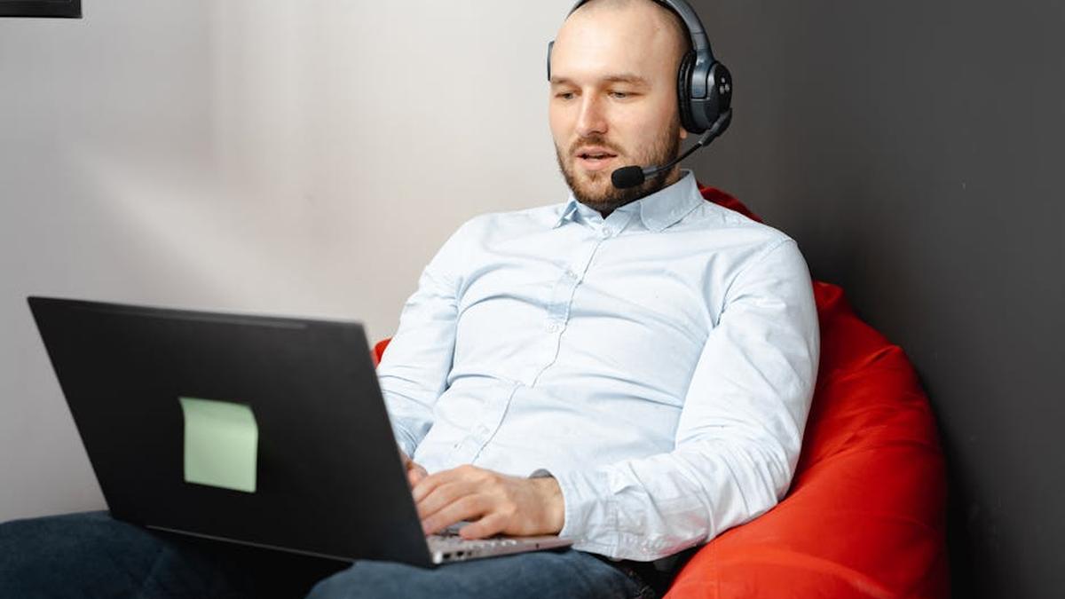 Setting up a US virtual mailbox and registered agent for remote business compliance. - Featured Image