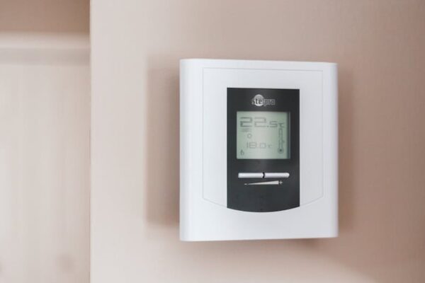 Smart Thermostats with Geofencing for Energy Savings in US Homes - Featured Image