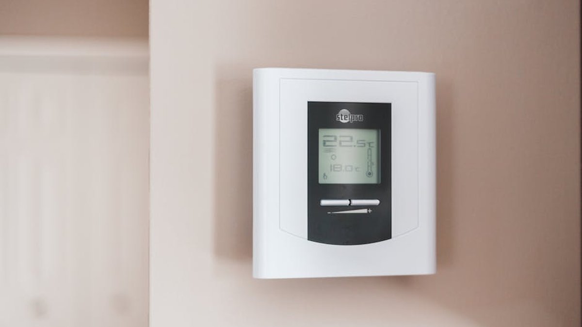 Smart Thermostats with Geofencing for Energy Savings in US Homes - Featured Image