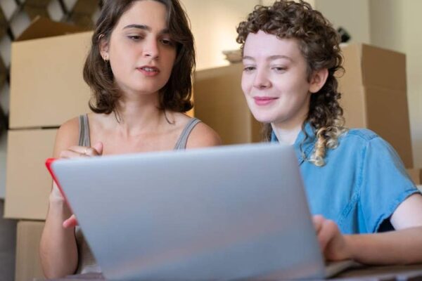 Strategies for selling high-ticket coaching programs to affluent US entrepreneurs. - Featured Image