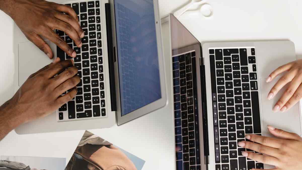 Structuring a global remote team for US tax efficiency and compliance. - Featured Image