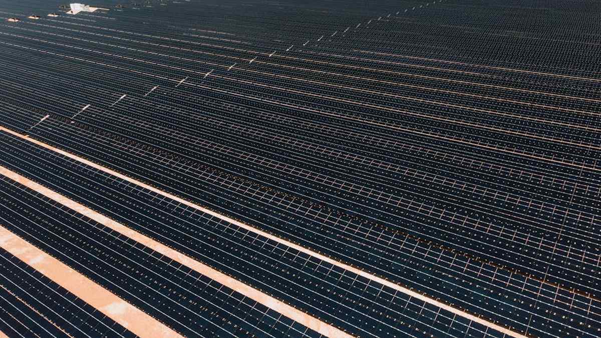 The Impact of AI on US Energy Grid Optimization and Renewable Resource Management. - Featured Image