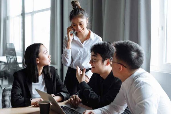 The Power of Vertical Integration for Niche SaaS Startups to Own the Value Chain - Featured Image