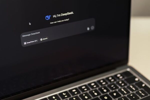 The Role of AI in Personalizing Health & Wellness Programs for US Consumers. - Featured Image