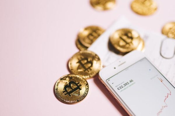 Understanding complex IRS rules for cryptocurrency transactions and taxation in the USA. - Featured Image