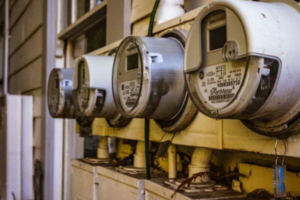 Utilizing AI for intelligent energy management and consumption optimization in US commercial buildings. - Featured Image