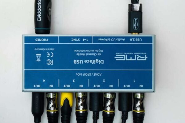 XLR vs. USB-C Audio Interfaces: A Prosumer's Guide to Latency and Fidelity for Home Recording Studios - Featured Image